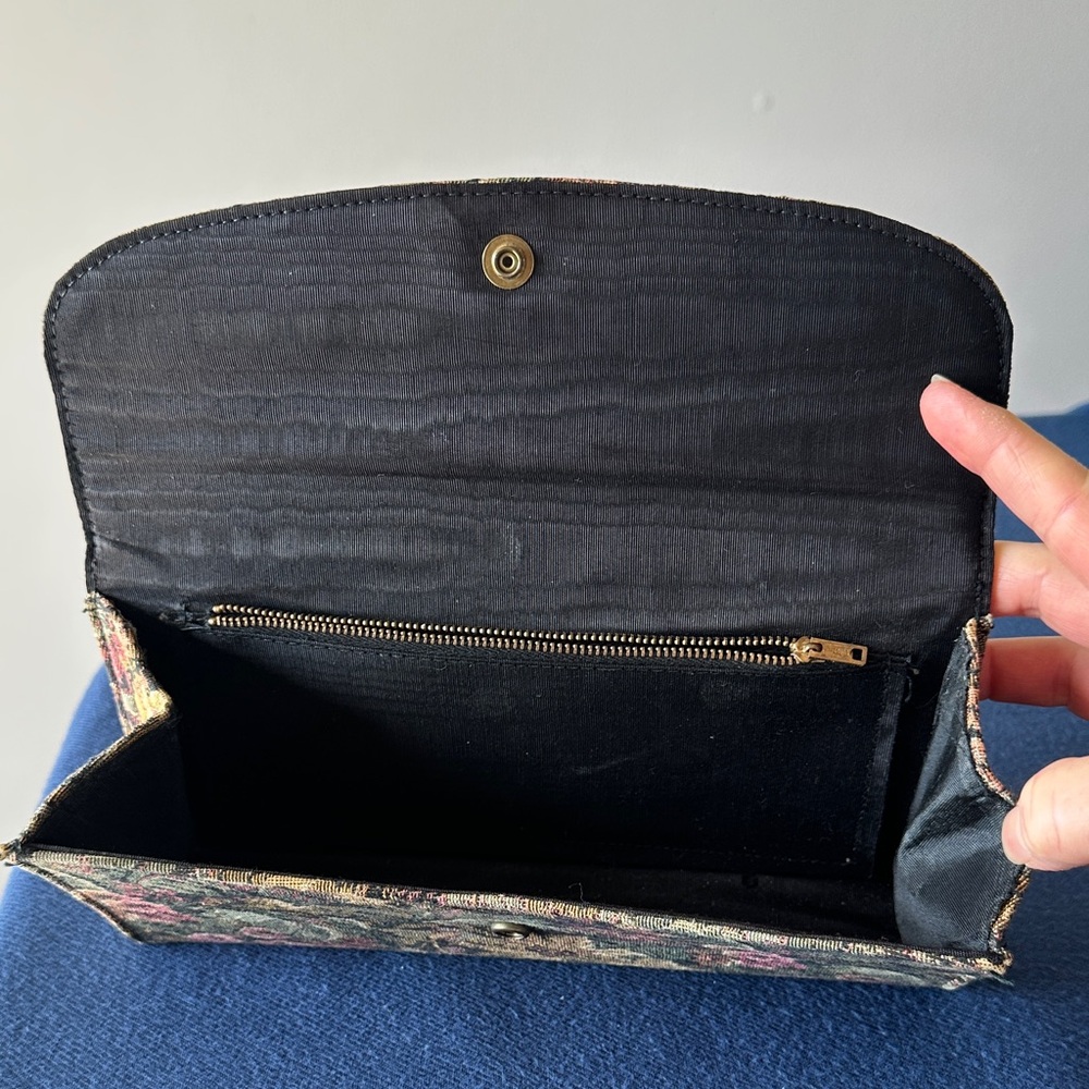 Floral Tapestry Clutch - Picture 4 of 4